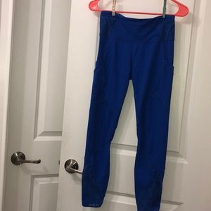 Lululemon Blue Cropped Leggings with mesh